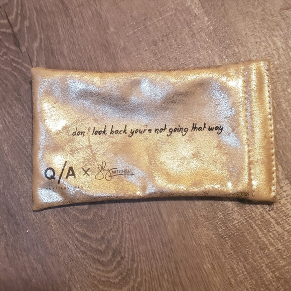 Quay x Shay Vida Sunglasses - Picture 4 of 7